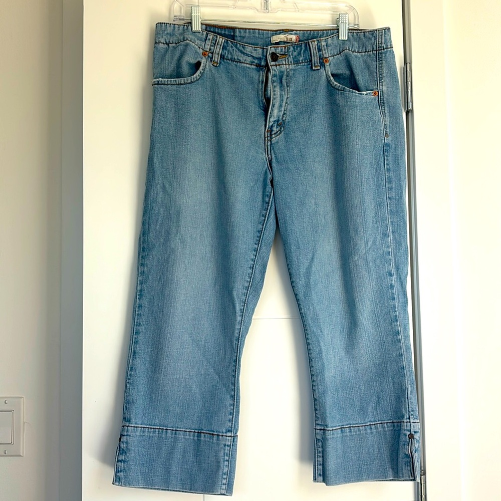 Used size 14 Levi’s cropped pants